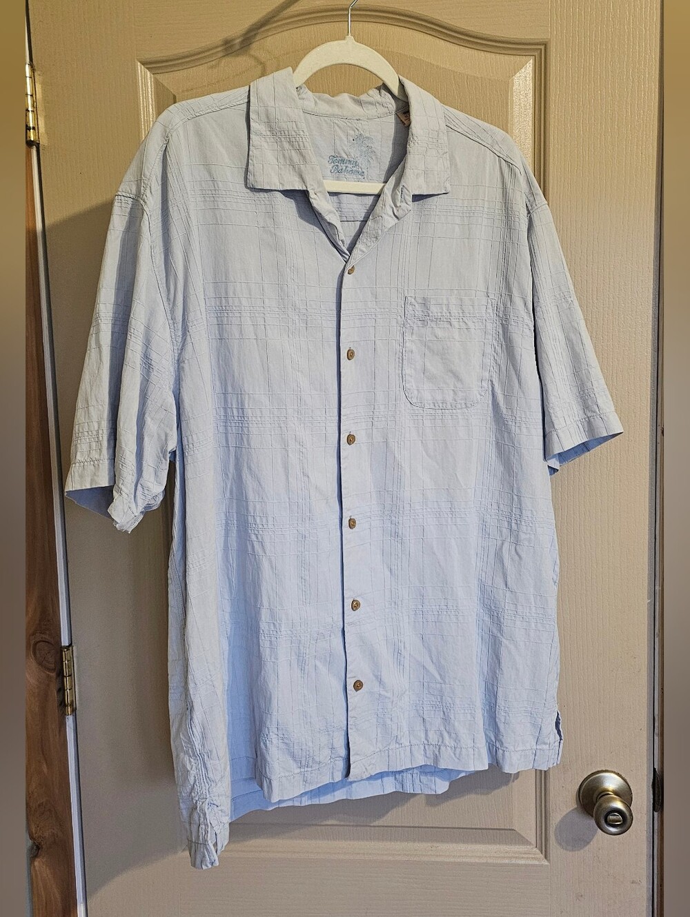 Tommy Bahama Textured Embroidered Short Sleeve Baby Blue 100% Silk Shirt XL